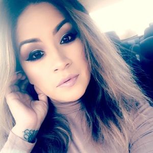 Meet your Posher, Lorena